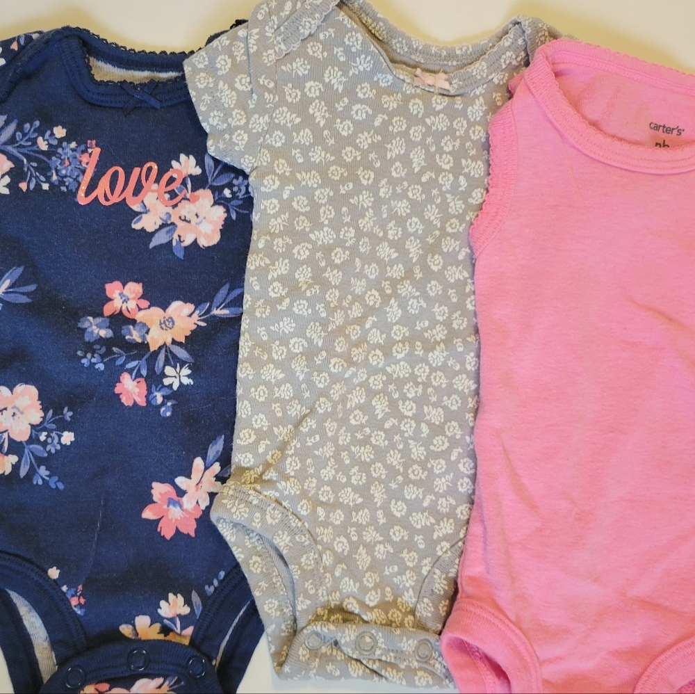 Carter's 3 pack Onesies